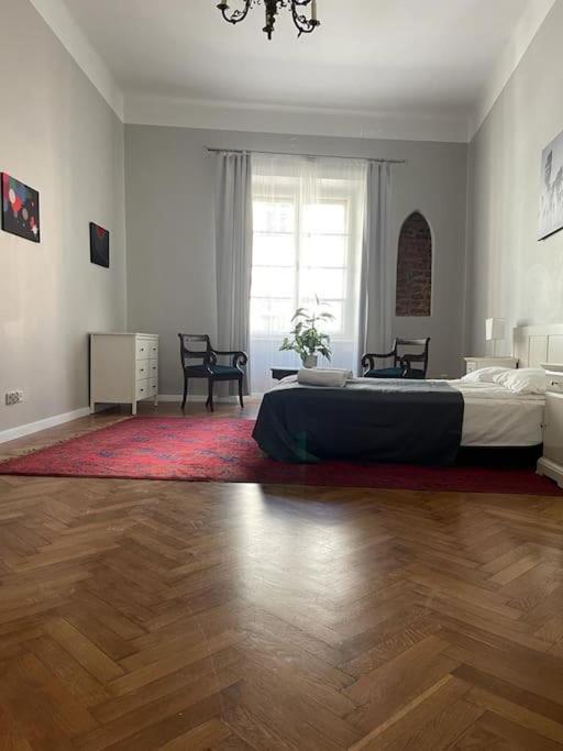 Florianska Grand Apartment 2 Krakow Exterior photo